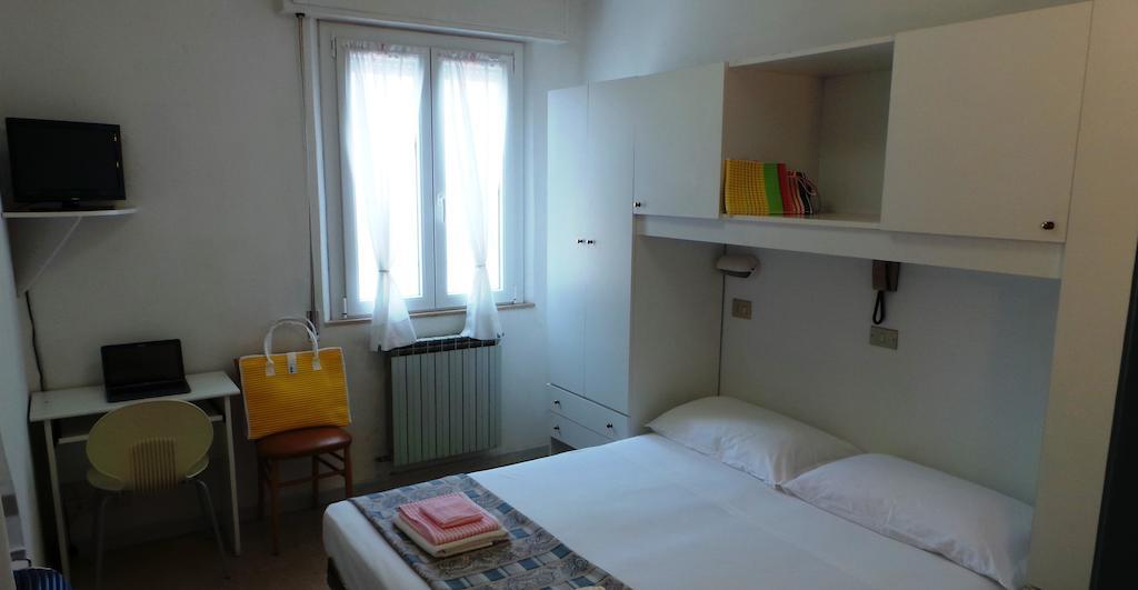 Hotel Nuovo Fiore Cattolica Kültér fotó