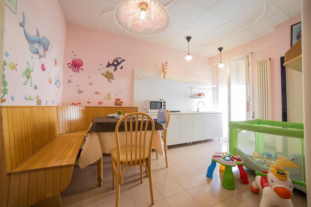 Hotel Nuovo Fiore Cattolica Kültér fotó